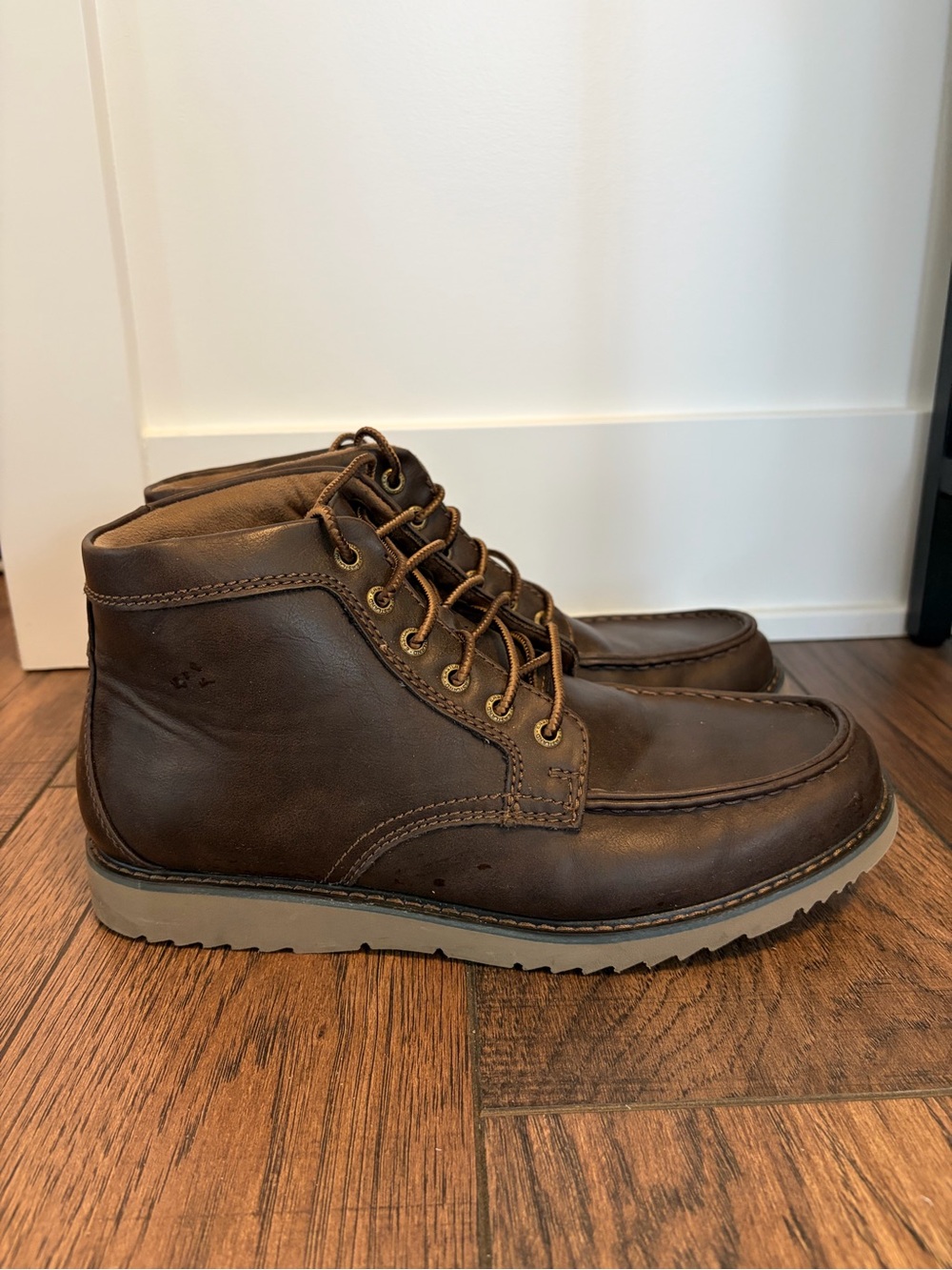 Men's Brown Leather Work Boots - Picture 2 of 4